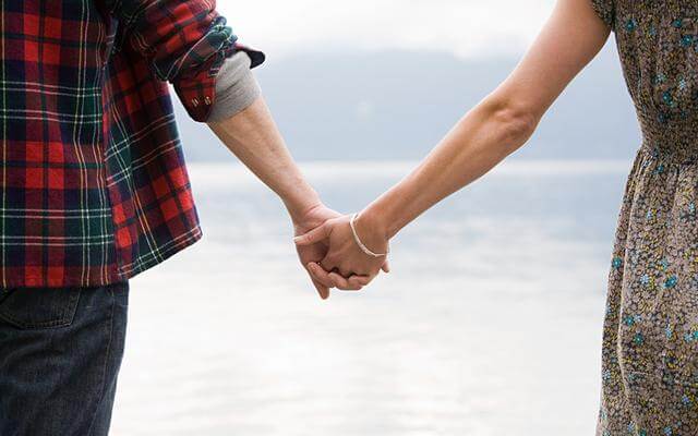 couple near the lake